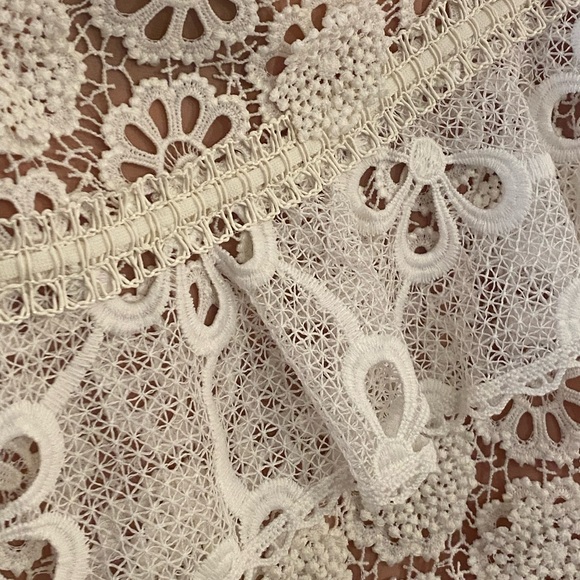 Alexis white lace Nahara skirt XS - Picture 7 of 10